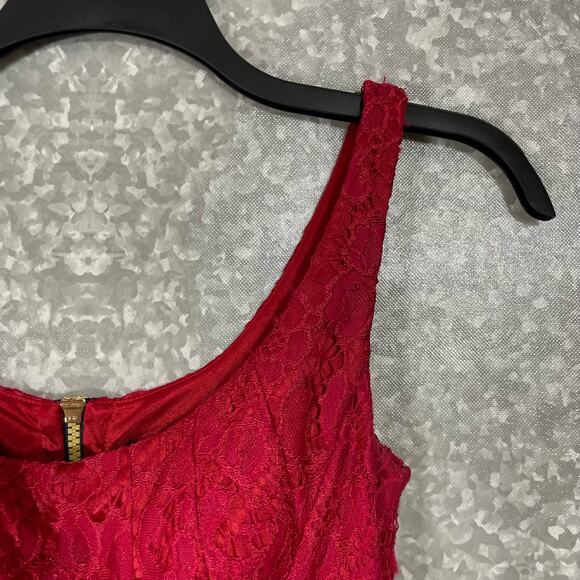 JAX Black Label Women's Red Lace Sleeveless Midi Dress - Size 4 - Sexy Cocktail - Picture 2 of 7